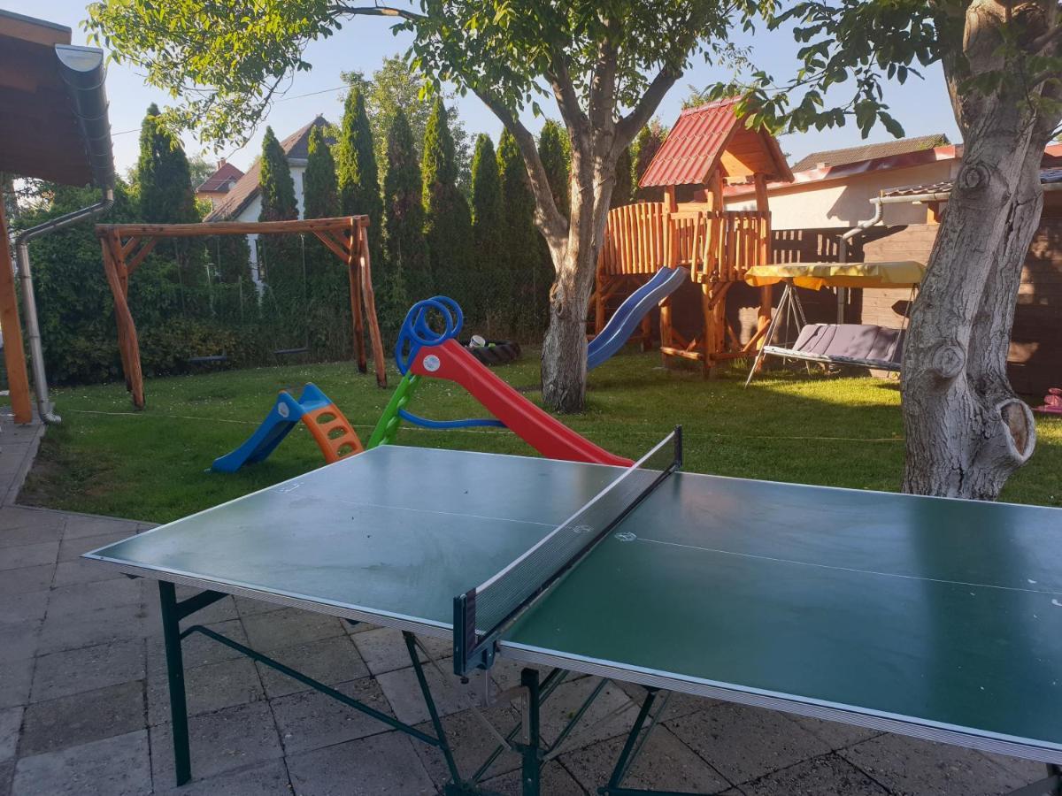 Famvarga Apartmanház Balatonfenyves Esterno foto