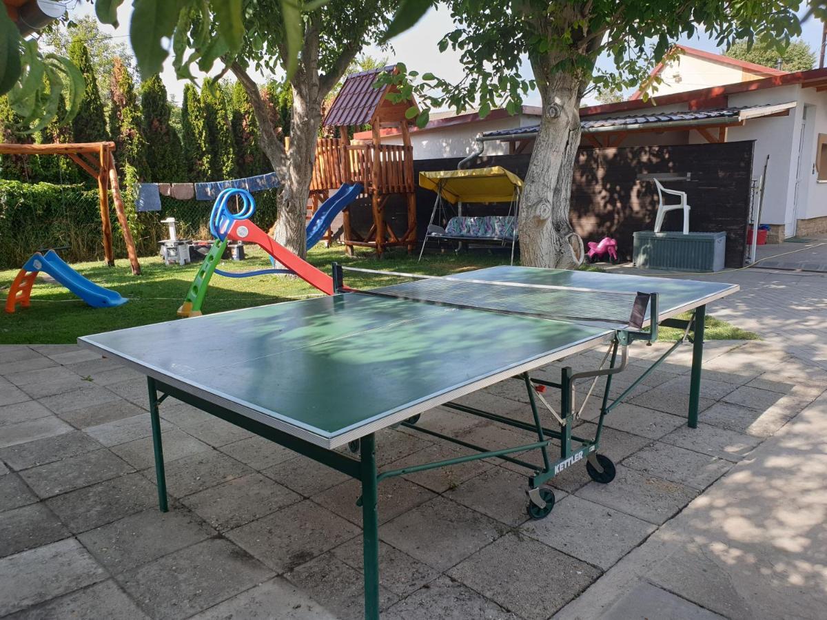 Famvarga Apartmanház Balatonfenyves Esterno foto
