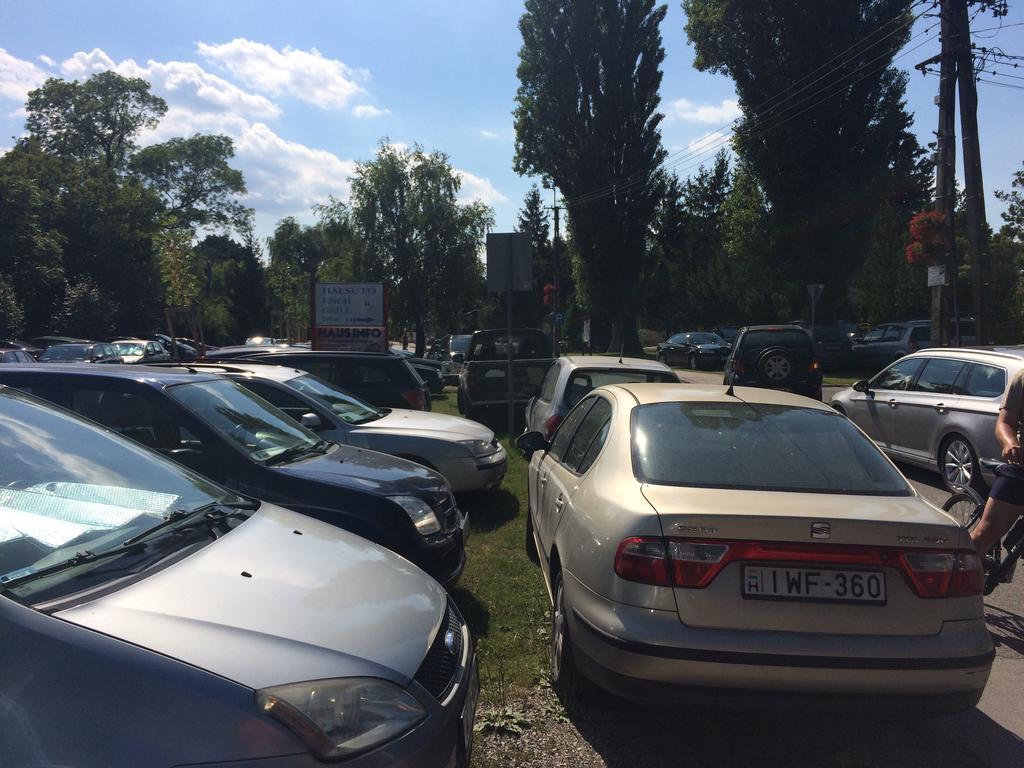 Famvarga Apartmanház Balatonfenyves Esterno foto