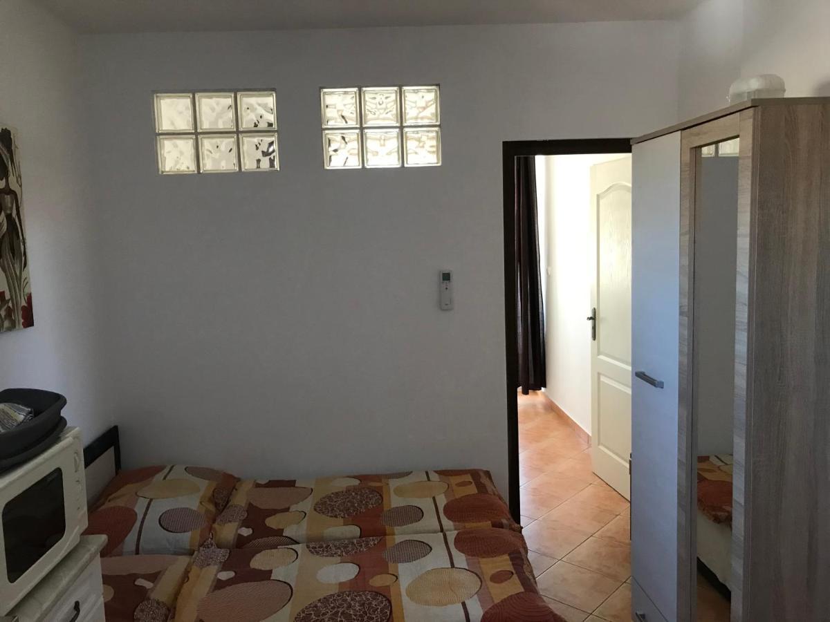 Famvarga Apartmanház Balatonfenyves Esterno foto