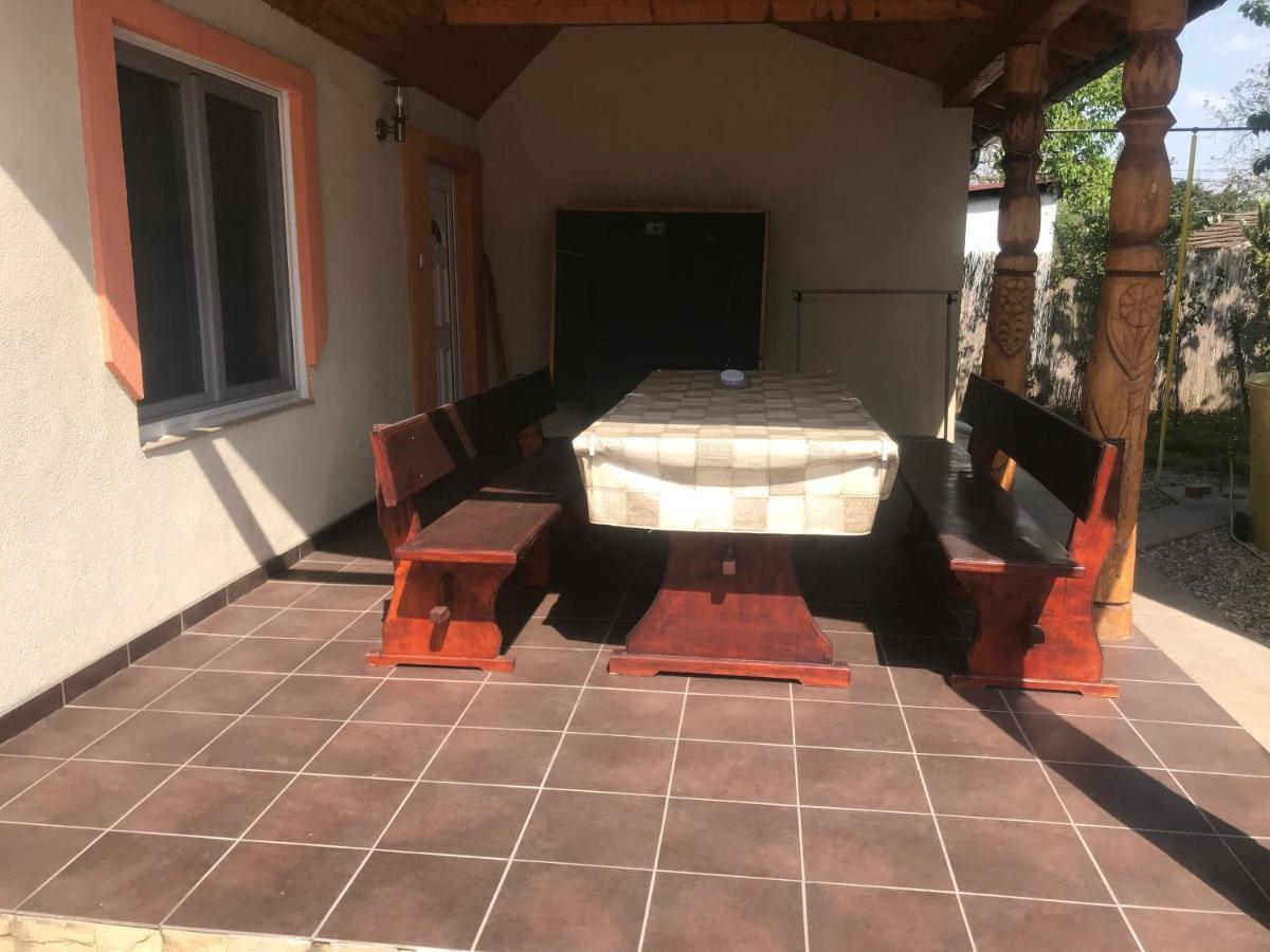 Famvarga Apartmanház Balatonfenyves Esterno foto