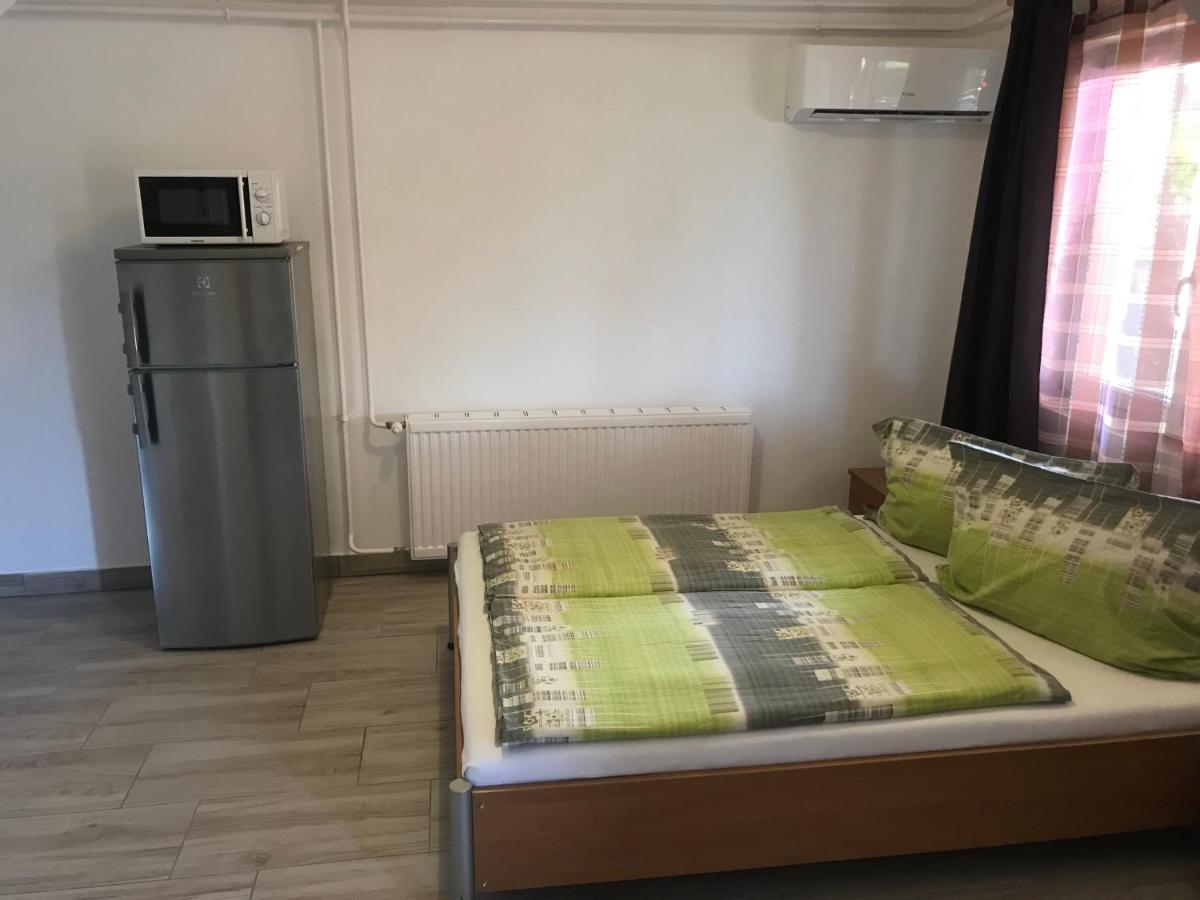 Famvarga Apartmanház Balatonfenyves Esterno foto